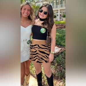 Queen of sparkles knit skirt!